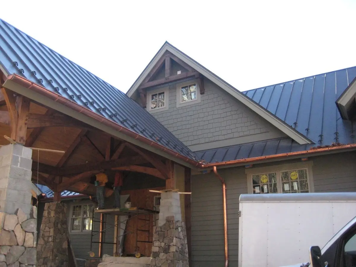 Craftsman Roofing team delivering quality roofing work in Naushon Station
